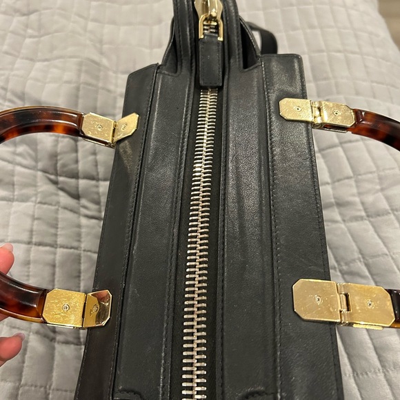 Givenchy HDG purse. With tortoise handles. - Picture 5 of 6